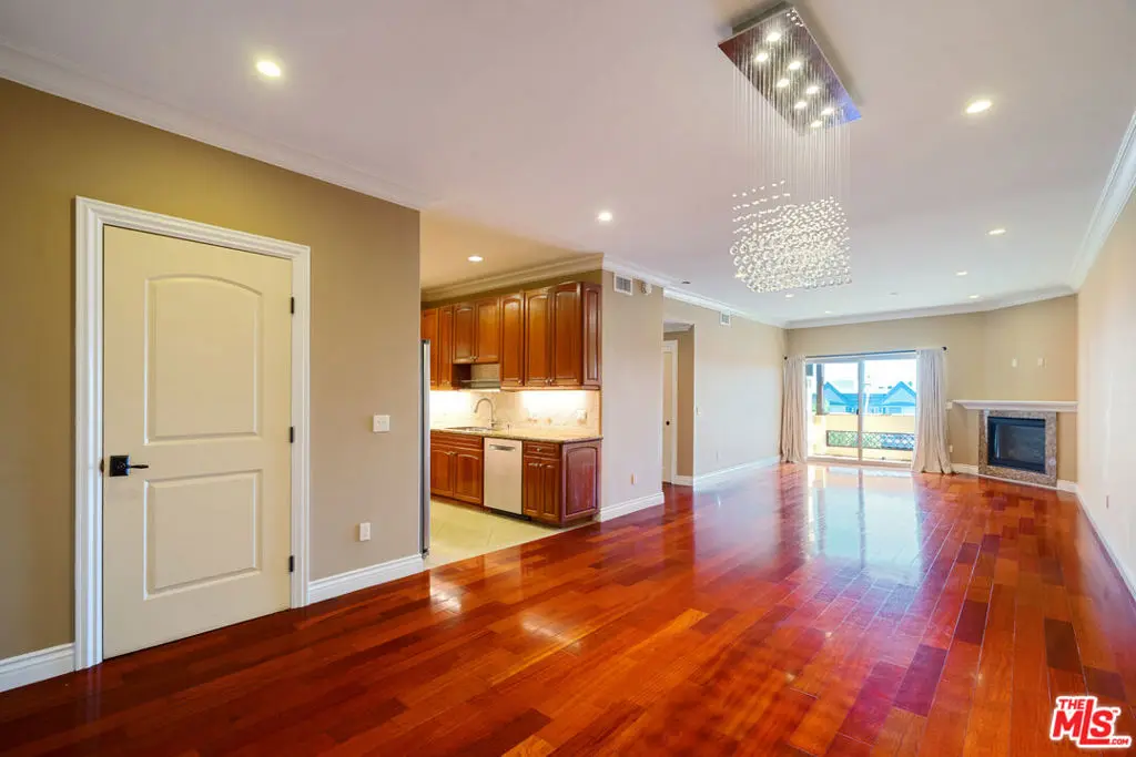 1135 S Shenandoah Street 401, Los Angeles, CA — listing photo 1