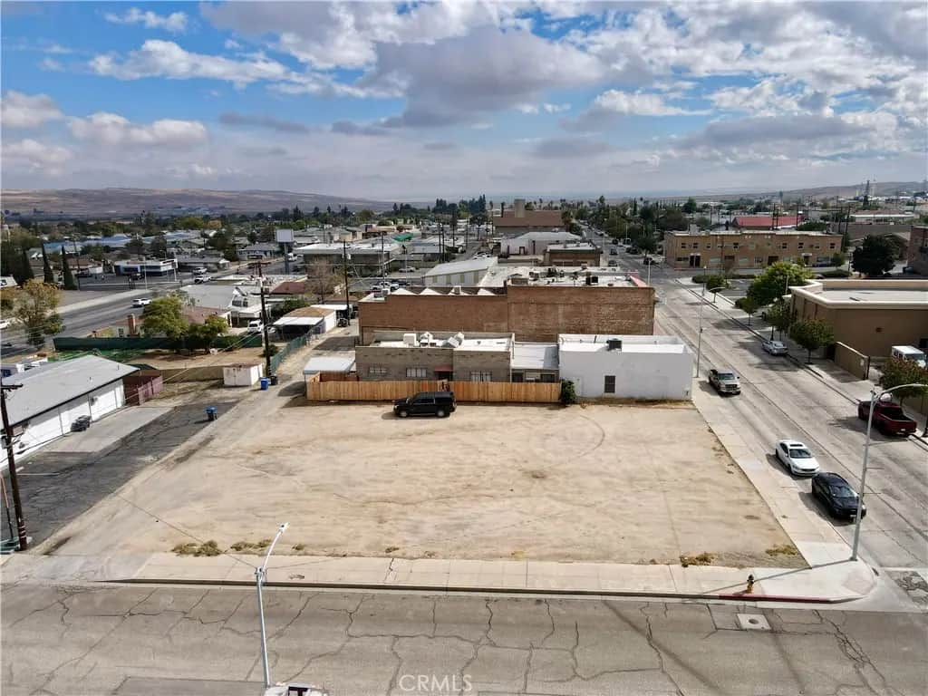 306 5th, Taft, CA — listing photo 1