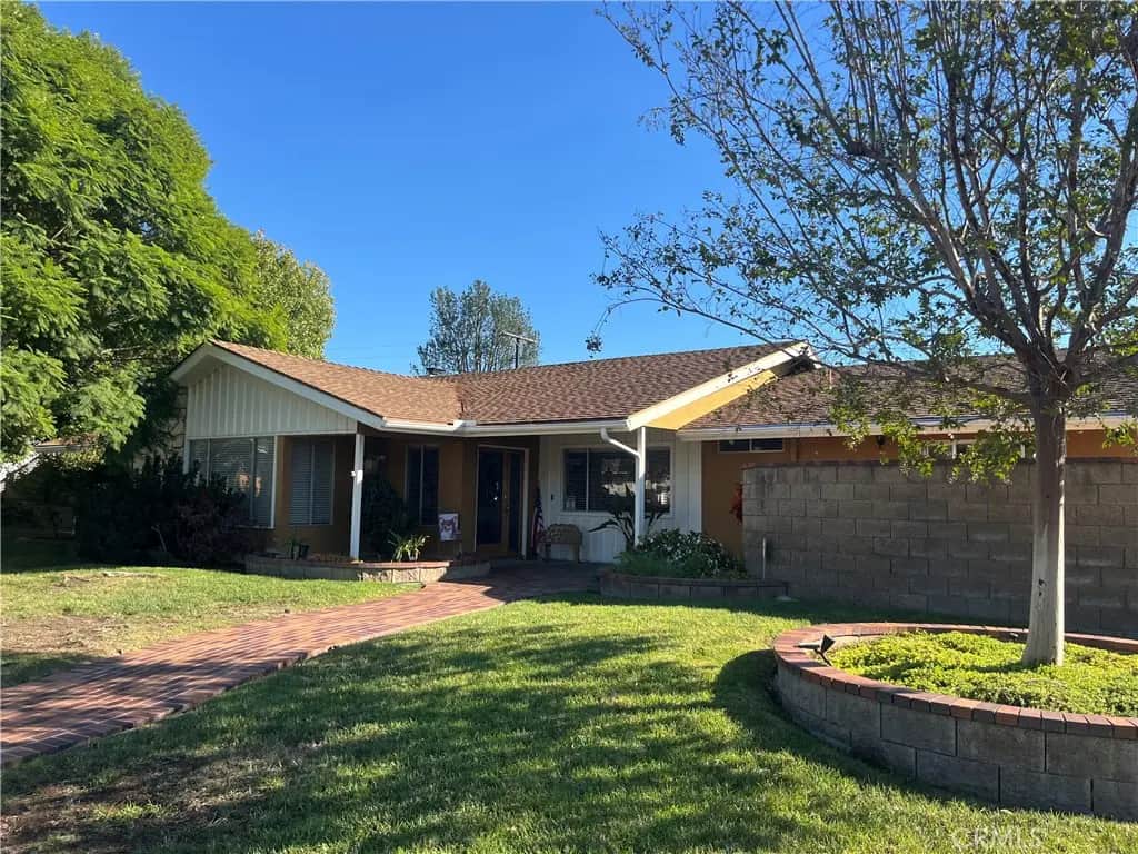 18332 Whitney, Santa Ana, CA — listing photo 1