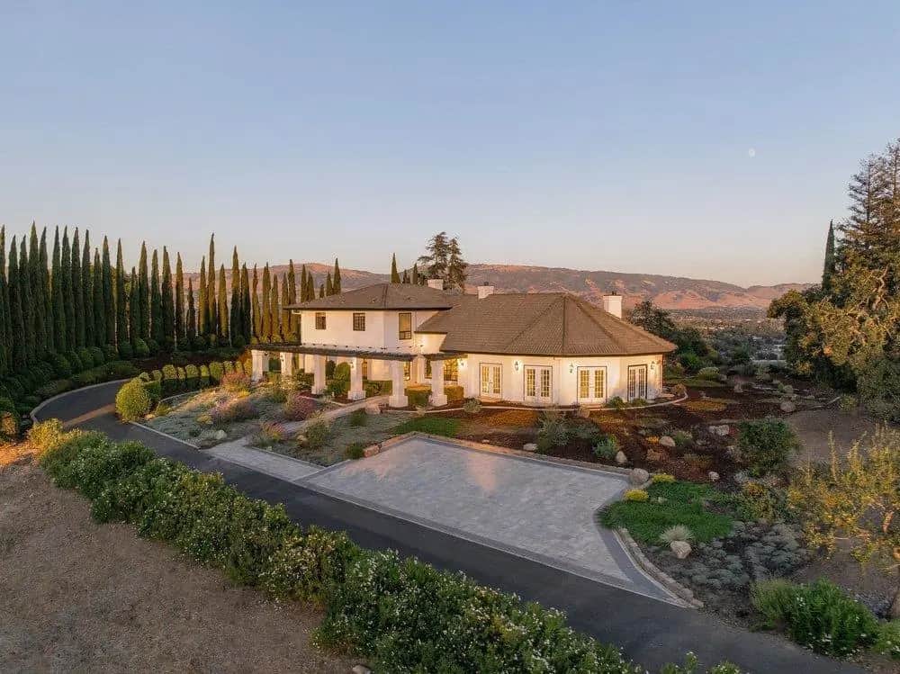 825 W San Martin Avenue, San Martin, CA — listing photo 1