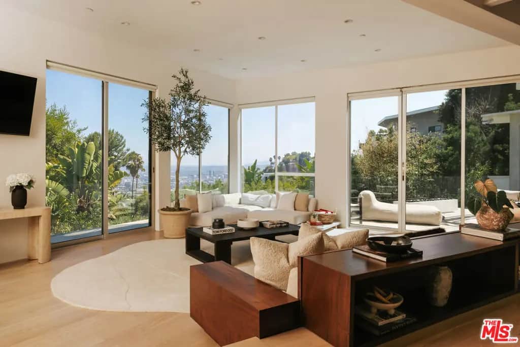 8618 Franklin Avenue, Los Angeles, CA — listing photo 1