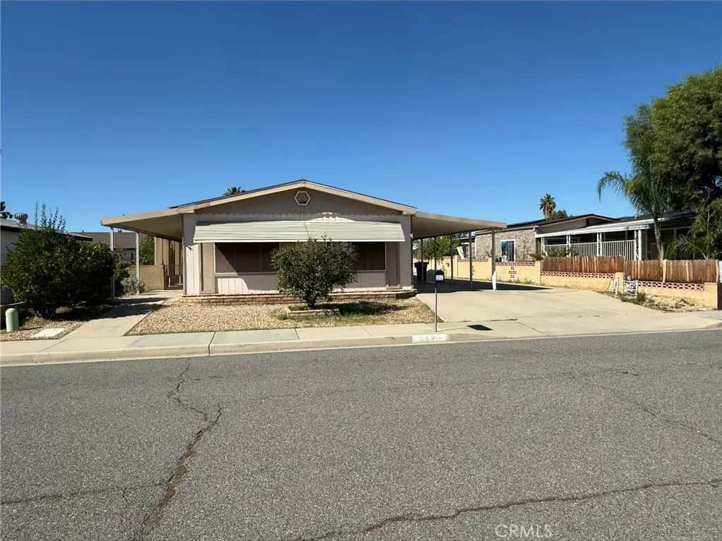 217 Flora Vista, San Jacinto, CA — listing photo 1