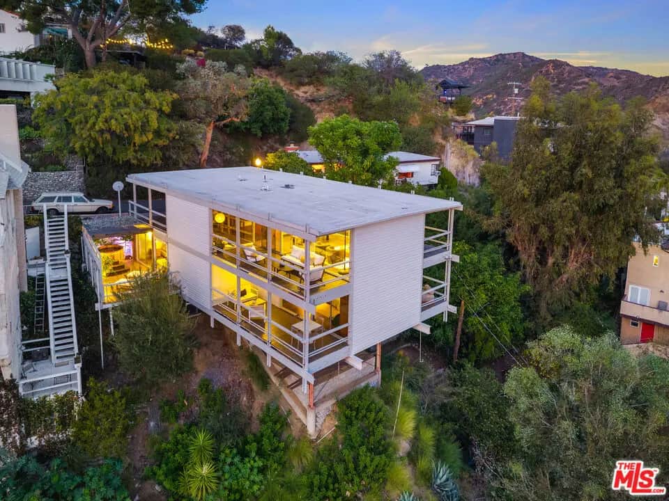 2871 Hollyridge Drive, Los Angeles, CA — listing photo 1