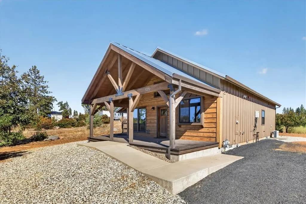 5272 California, Paradise, CA — listing photo 1