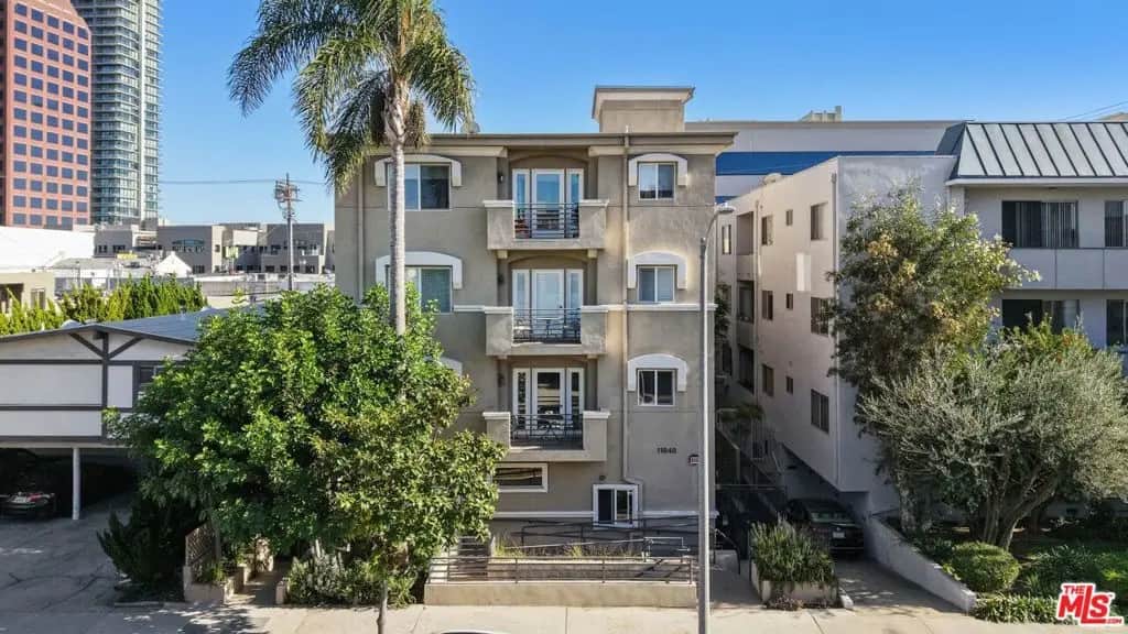 11848 Goshen Avenue 402, Los Angeles, CA — listing photo 1