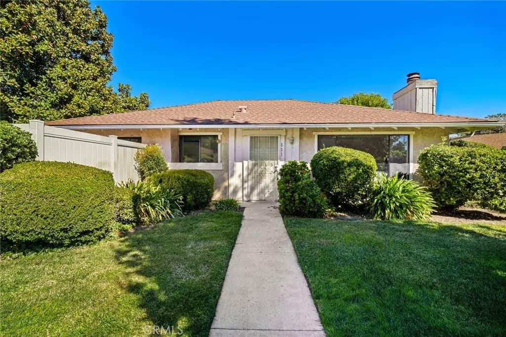 111 Flag Way, Paso Robles, CA — listing photo 1