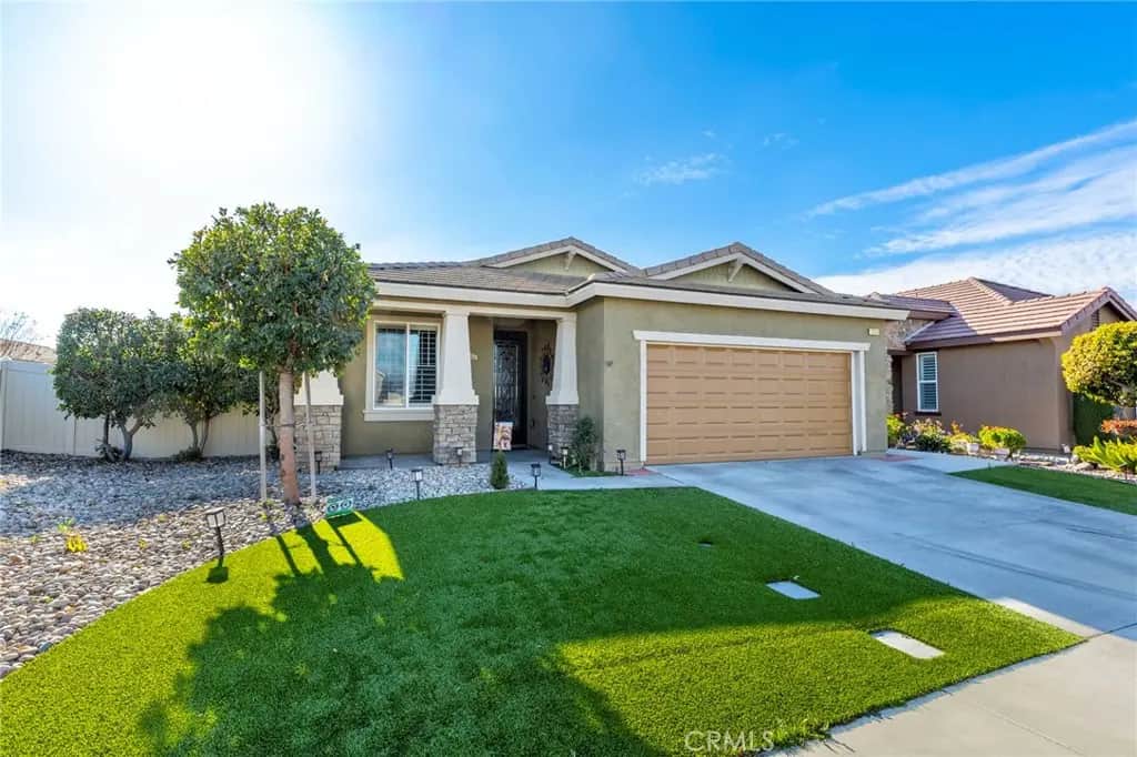 353 Blowing Rock, Beaumont, CA — listing photo 1