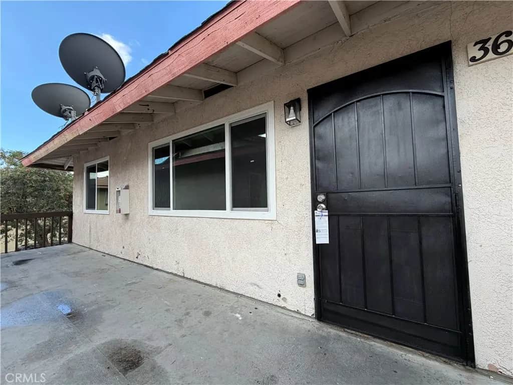 364 S Forest Ave, Rialto, CA — listing photo 1
