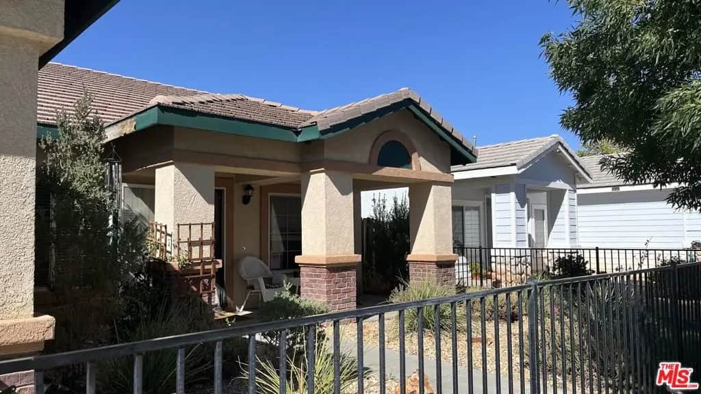 1751 W Avenue H5, Lancaster, CA — listing photo 1
