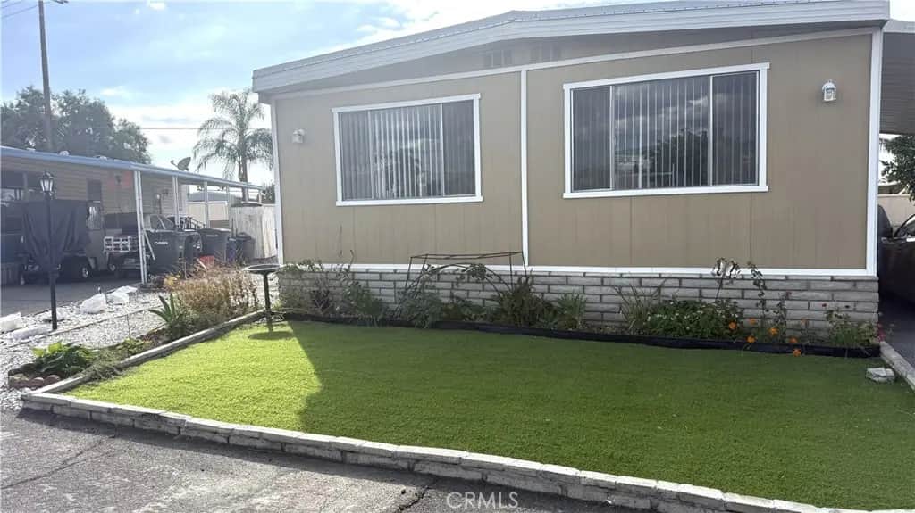 880 Lake Street N 4, Hemet, CA — listing photo 1