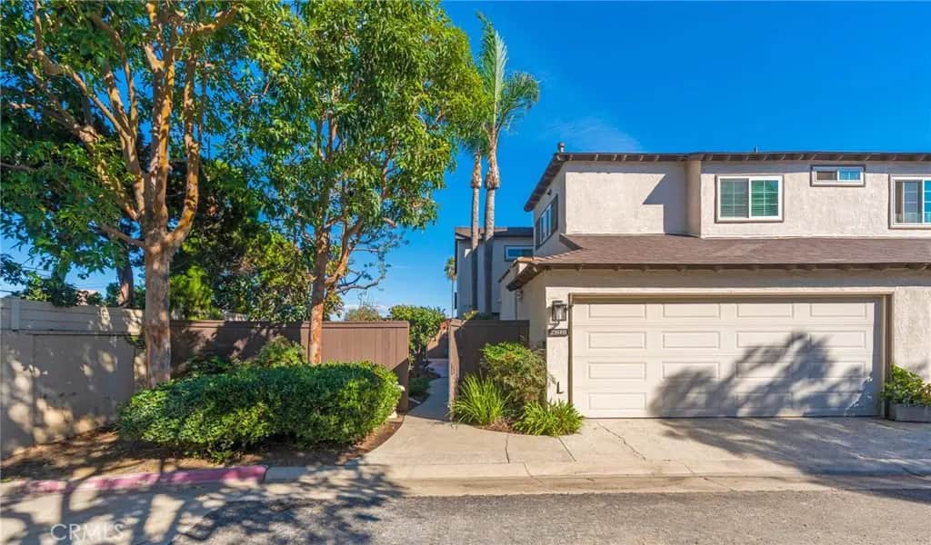 2168 San Michel E B, Costa Mesa, CA — listing photo 1
