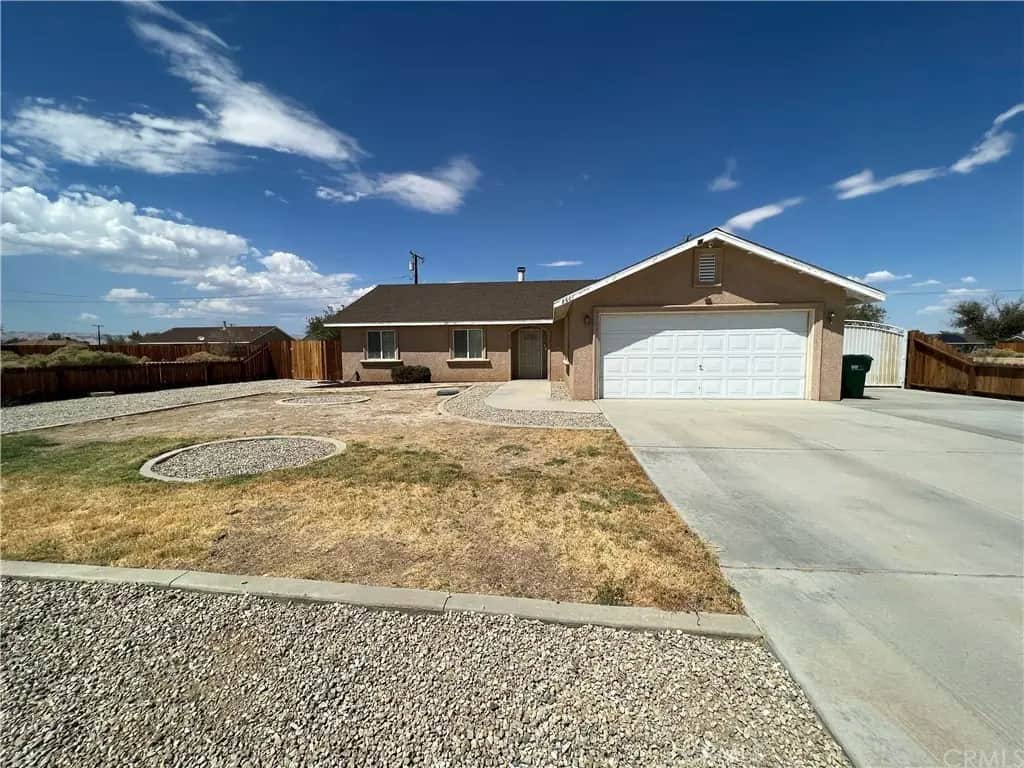 8601 Nipa Avenue, California City, CA — listing photo 1