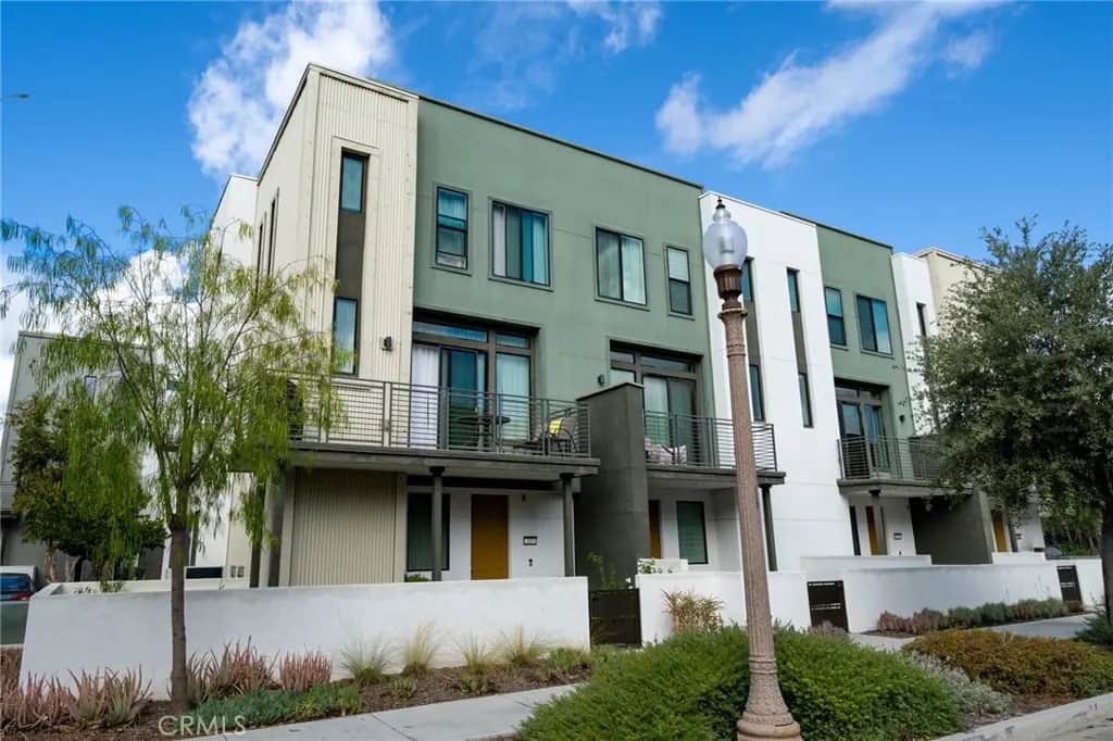 217 Merit, Irvine, CA — listing photo 1
