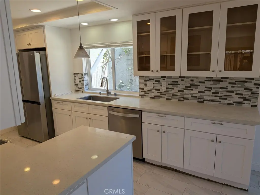 81 Nighthawk, Irvine, CA — listing photo 1