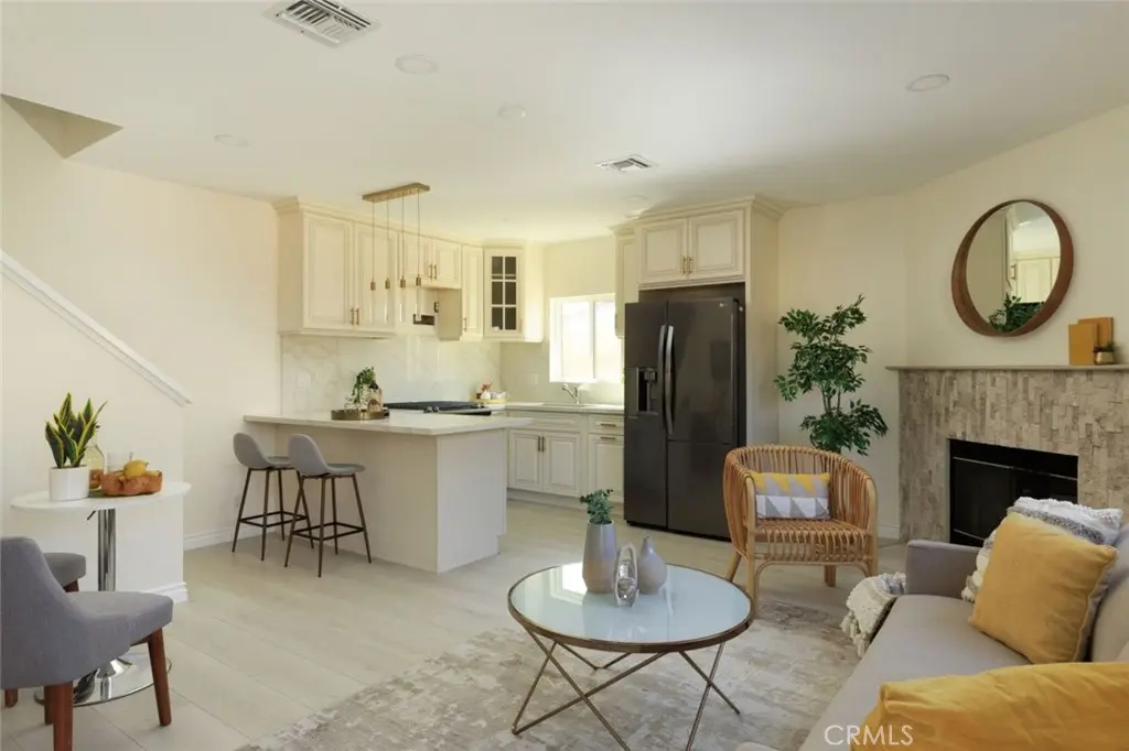 1737 N Lima St, Burbank, CA — listing photo 1