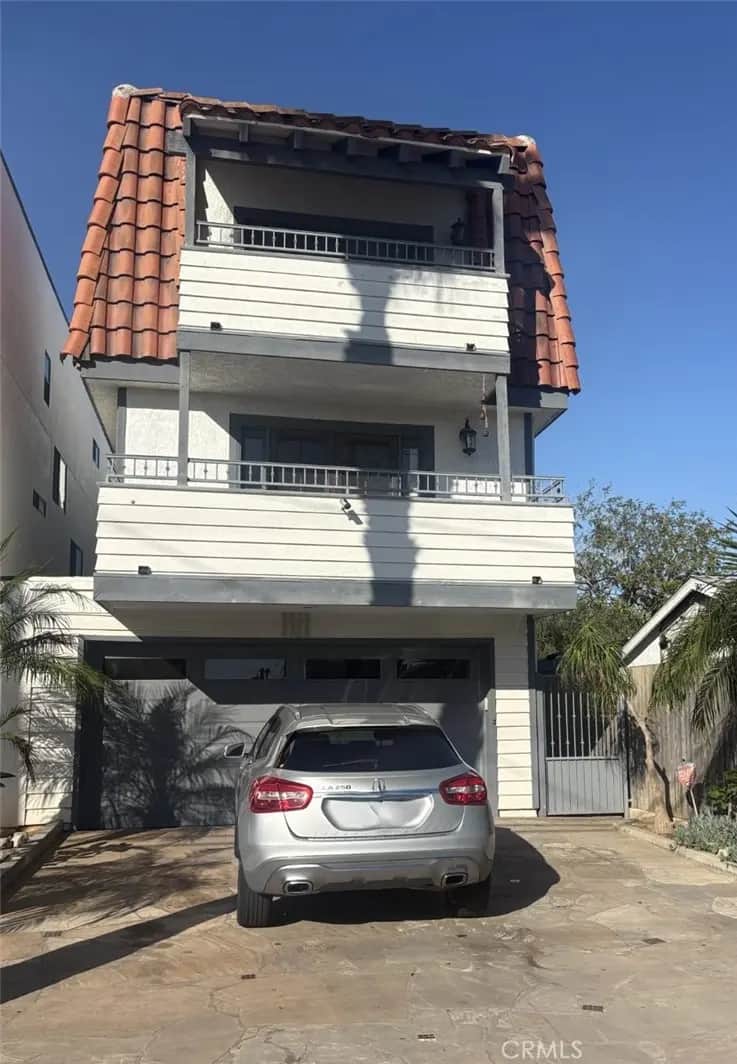 1111 Alabama, Huntington Beach, CA — listing photo 1