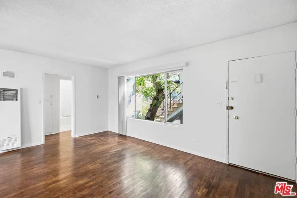 1627 S Bundy Drive 2, Los Angeles, CA — listing photo 1