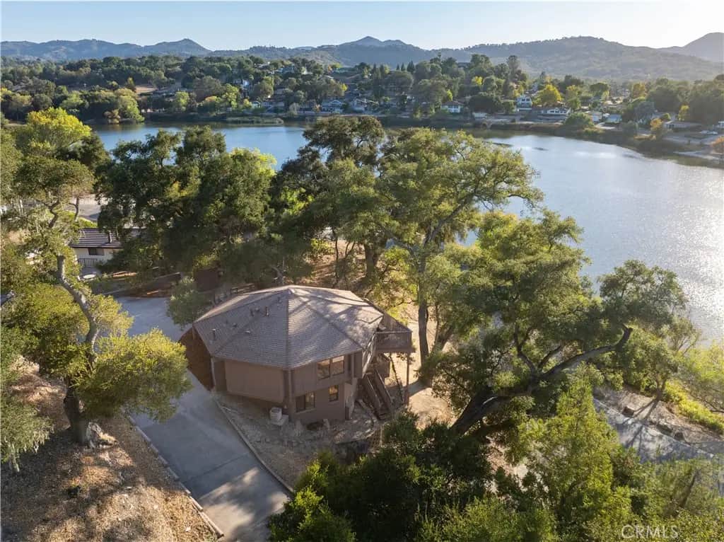 9115 Lake View, Atascadero, CA — listing photo 1