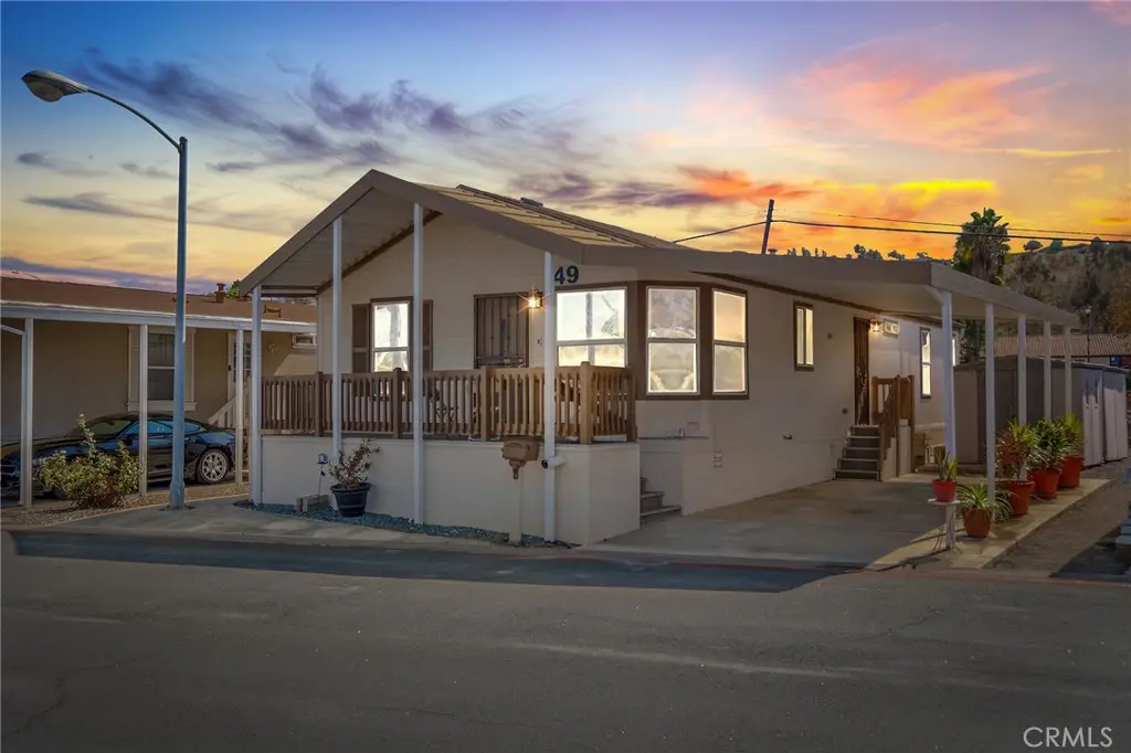 49 Ellen Lane 49, Oceanside, CA — listing photo 1