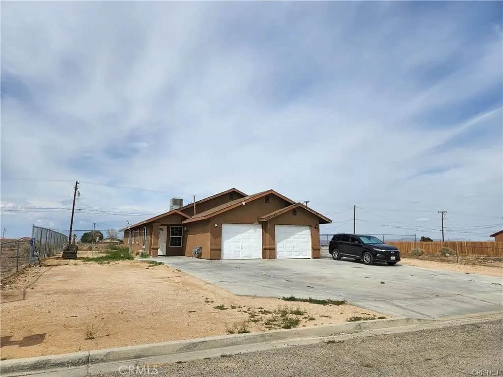 7641 Walpole Avenue, California City, CA — listing photo 1