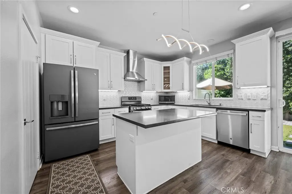 15607 Lilli Way, Van Nuys, CA — listing photo 1