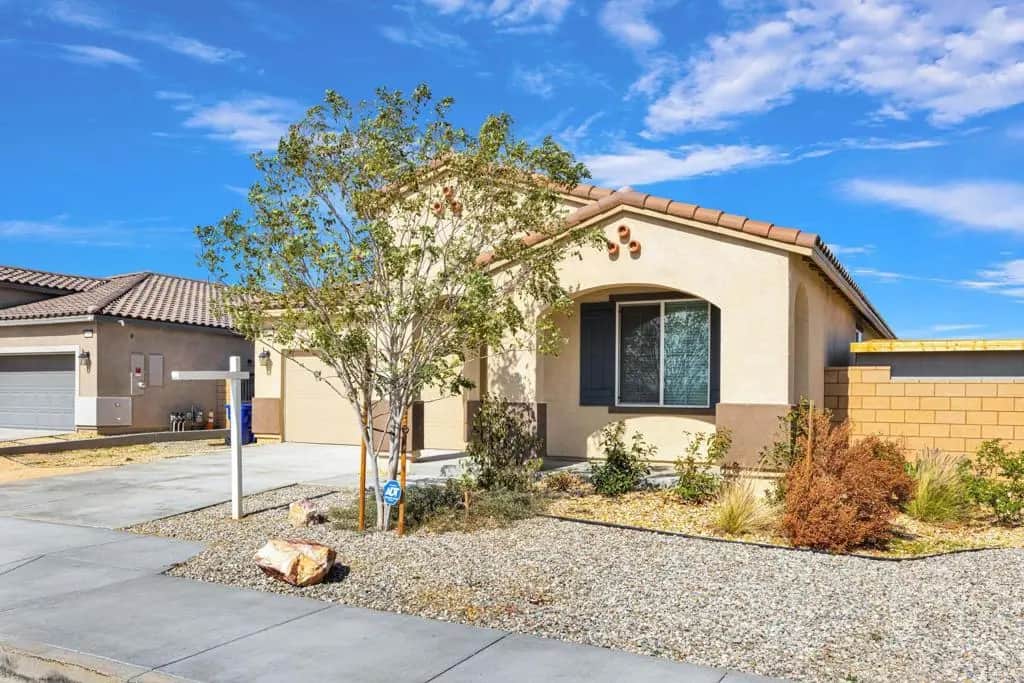 11912 Olivine Road, Victorville, CA — listing photo 1