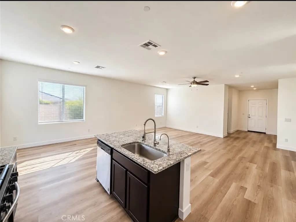 16595 Desert Star, Victorville, CA — listing photo 1