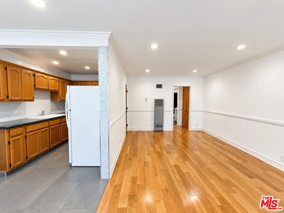 1122 N Formosa Avenue 6, Los Angeles, CA — listing photo 1