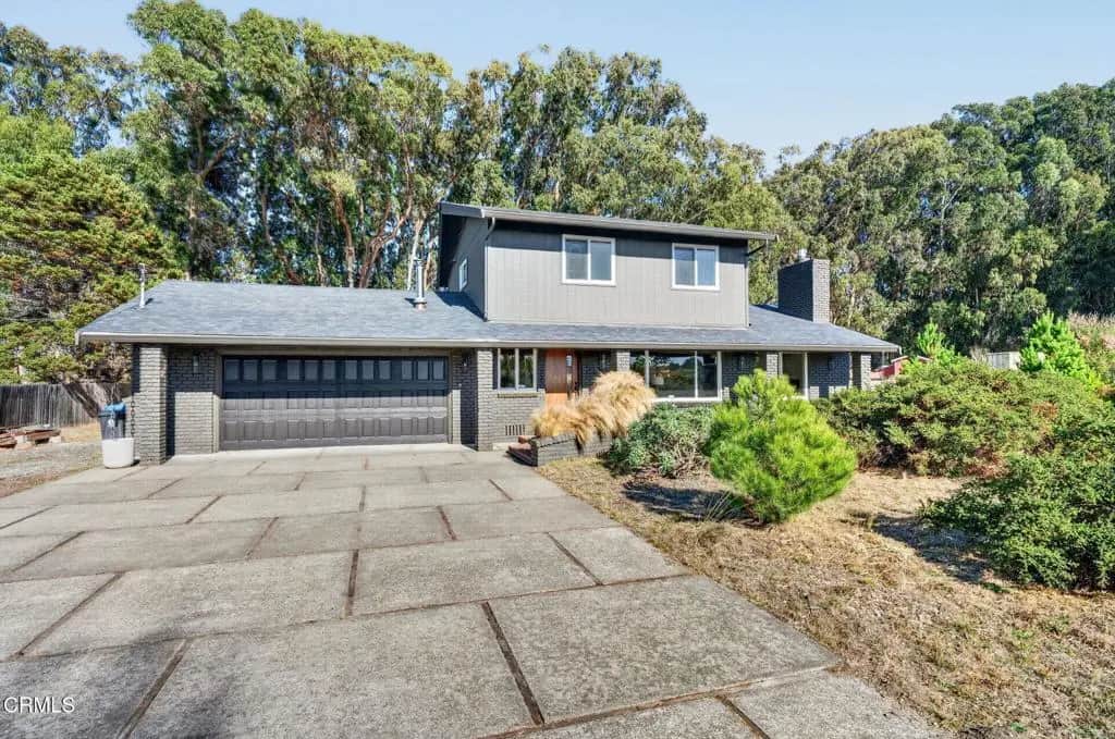 25121 Ward Avenue, Fort Bragg, CA — listing photo 1