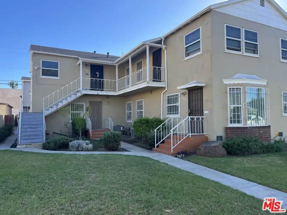2408 W 85th Street 2408, Inglewood, CA — listing photo 1