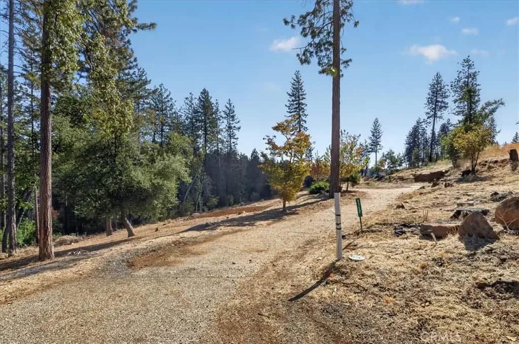 1712 Connell Lane, Paradise, CA — listing photo 1
