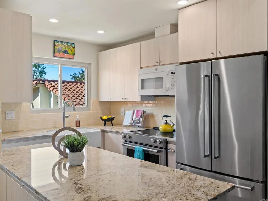 1982 Fairlee Drive, Encinitas, CA — listing photo 1