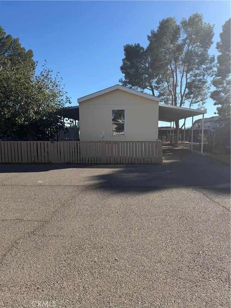 18772 Bellflower Street 8, Adelanto, CA — listing photo 1
