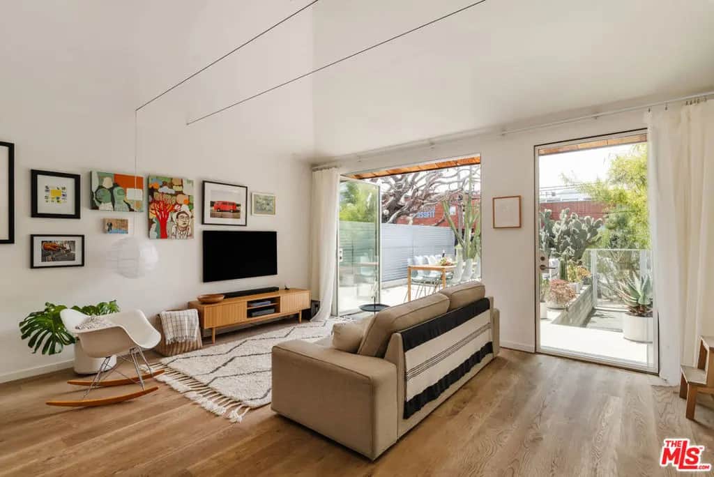 706 S Hampton Drive, Venice, CA — listing photo 1