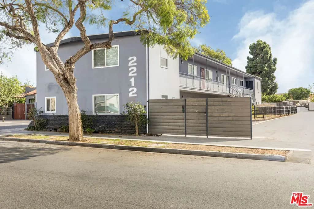 2212 E 15th Street, Long Beach, CA — listing photo 1