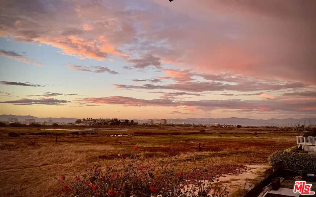 425 Culver Boulevard A, Playa Del Rey, CA — listing photo 1