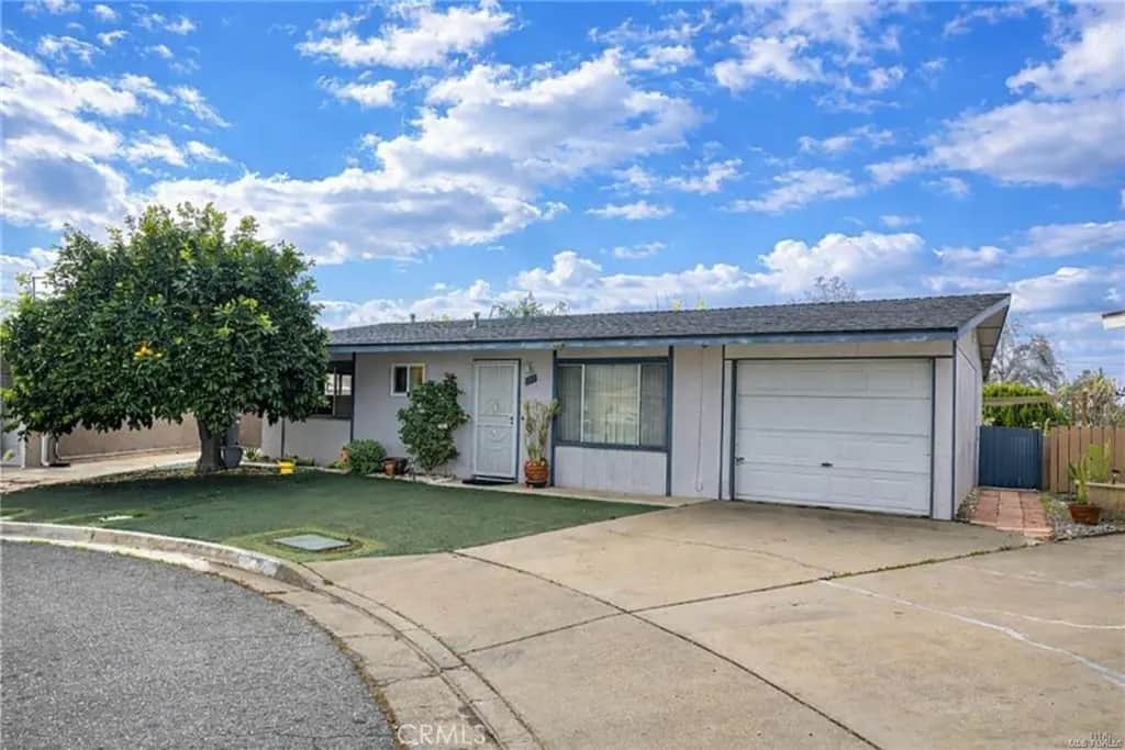 861 Majela, Hemet, CA — listing photo 1