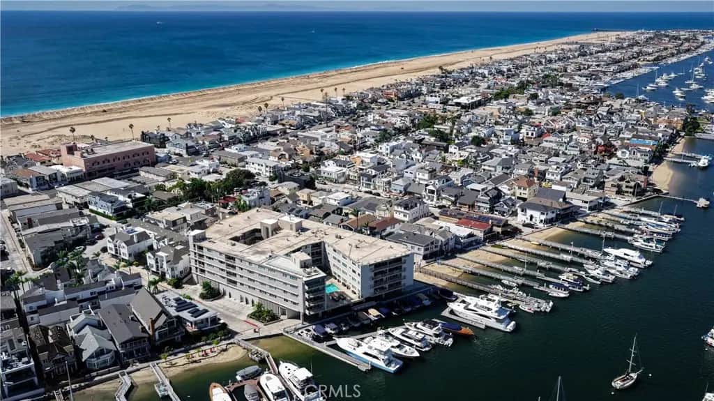 310 Fernando Street 208, Newport Beach, CA — listing photo 1