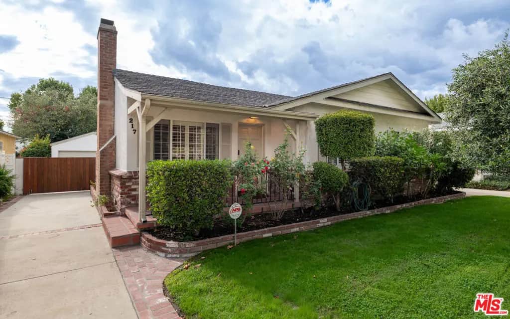 217 N Griffith Park Drive, Burbank, CA — listing photo 1