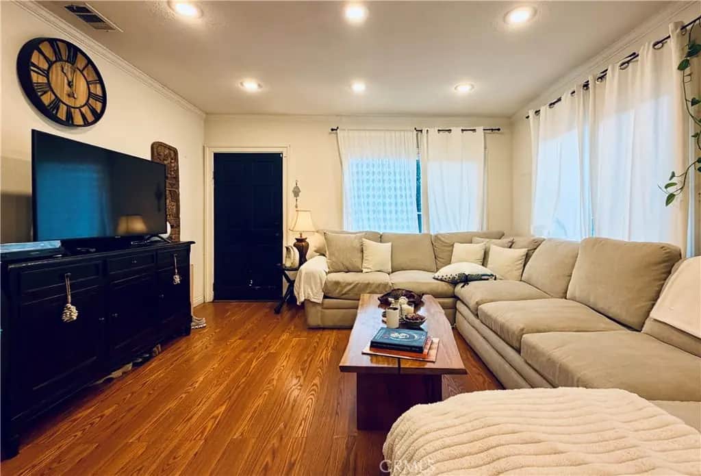 5550 Romaine, Los Angeles, CA — listing photo 1