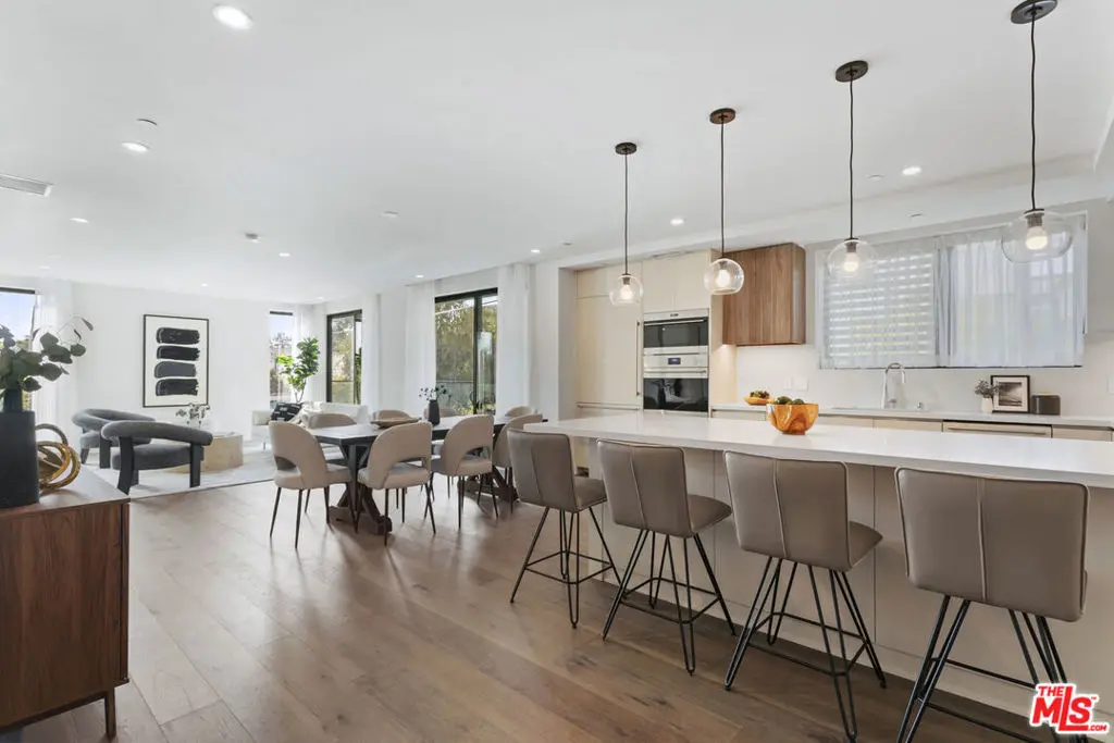 411 S Hamel Road 209, Los Angeles, CA — listing photo 1