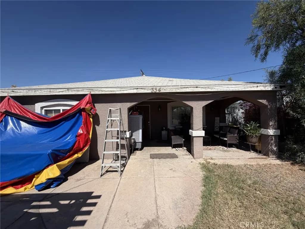 334 E Orange Ave, El Centro, CA — listing photo 1