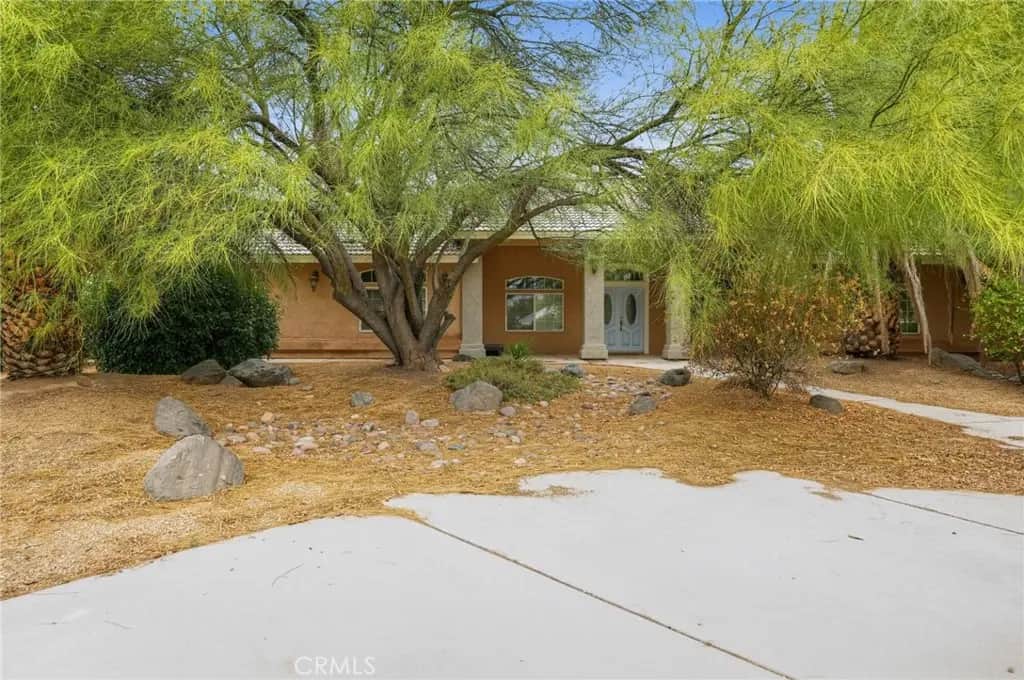 7172 Jargon, Oak Hills, CA — listing photo 1