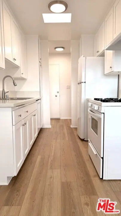 1530 Purdue Avenue 9, Los Angeles, CA — listing photo 1