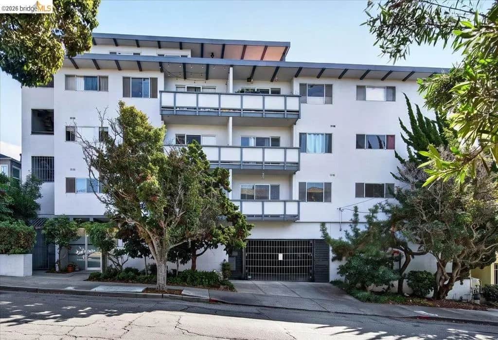 3768 Harrison St 307, Oakland, CA — listing photo 1