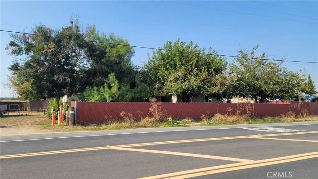 3851 Santa Fe, Shafter, CA — listing photo 1