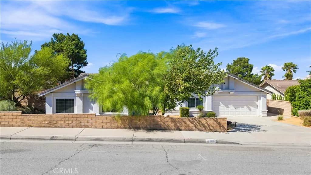 5901 Redwood, Palmdale, CA — listing photo 1