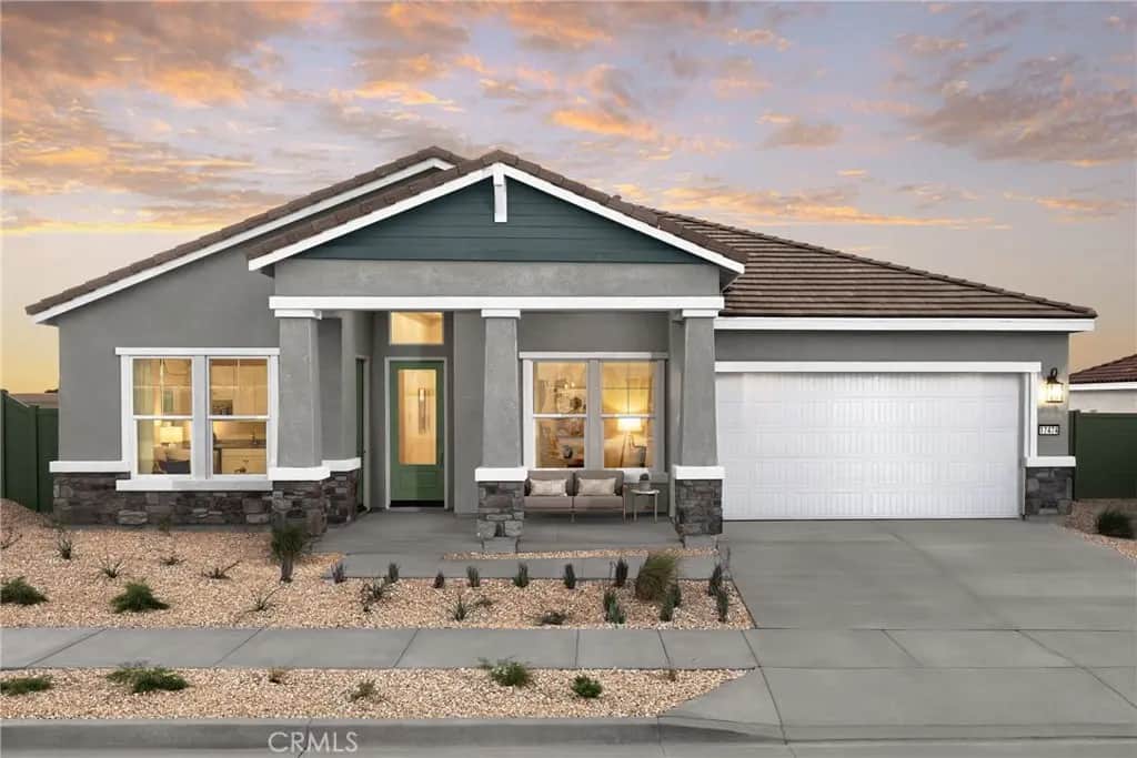 6983 Bridgewater Street, Hesperia, CA — listing photo 1