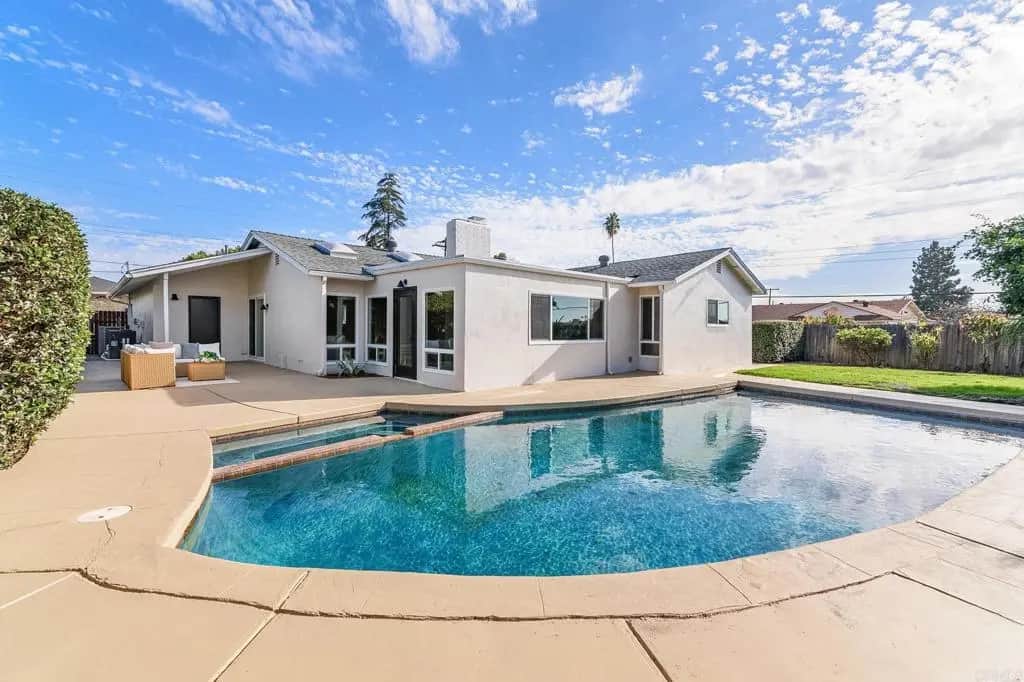 6754 Sunny Brae Dr, San Diego, CA — listing photo 1