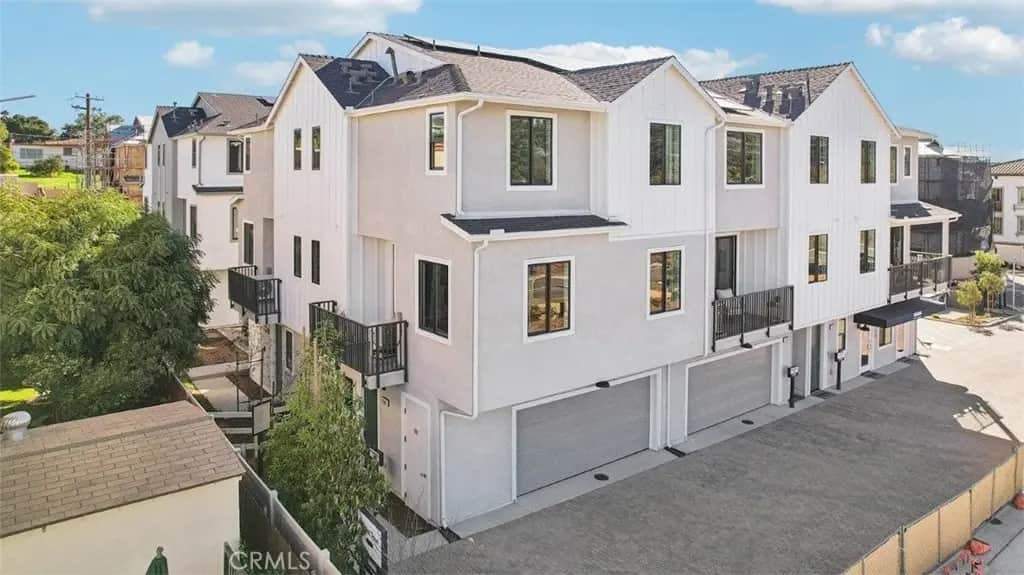 2339 Tanzanite Glen, Escondido, CA — listing photo 1